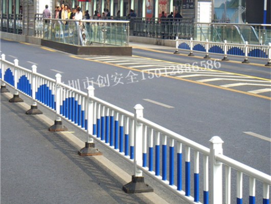交通护栏