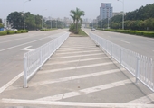 护栏|中央隔离栏|道路防撞栏—深圳市新创安全交通设施厂家
