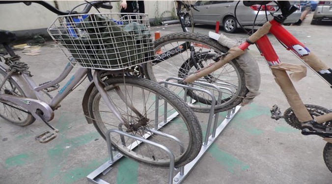 碳素钢卡位式高低自行车停车架/可双面停放